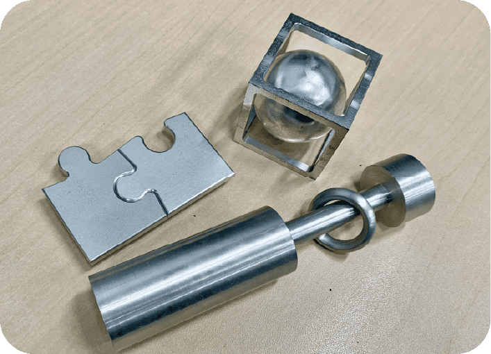 金型製品